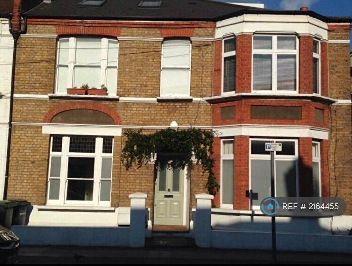 3 Bedroom Flat To Rent In Nelgarde Road, London, SE6