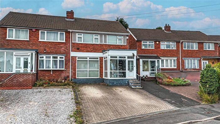 3 Bedroom Semi-Detached House For Sale In Bankside Crescent, Sutton Coldfield, West Midlands, B74