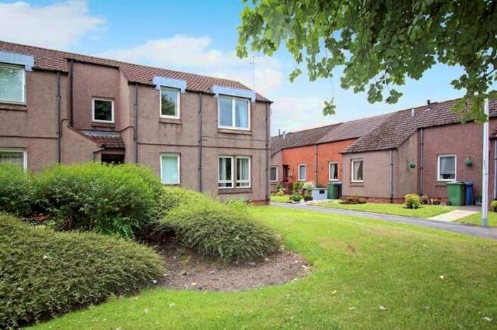 1 Bedroom Flat To Rent In Sealock Court, Grangemouth, Falkirk, FK3