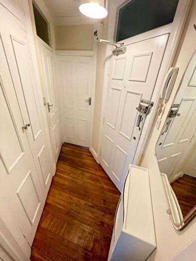 1 Bedroom Flat To Rent In Flat Hampshire Court Bourne Avenue, BH2