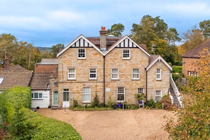 2 Bedroom Flat For Sale In Beacon Road, Crowborough, TN6