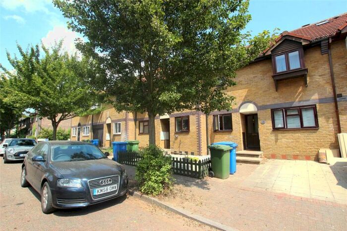 Property To Rent In Fishermans Drive, London, SE16