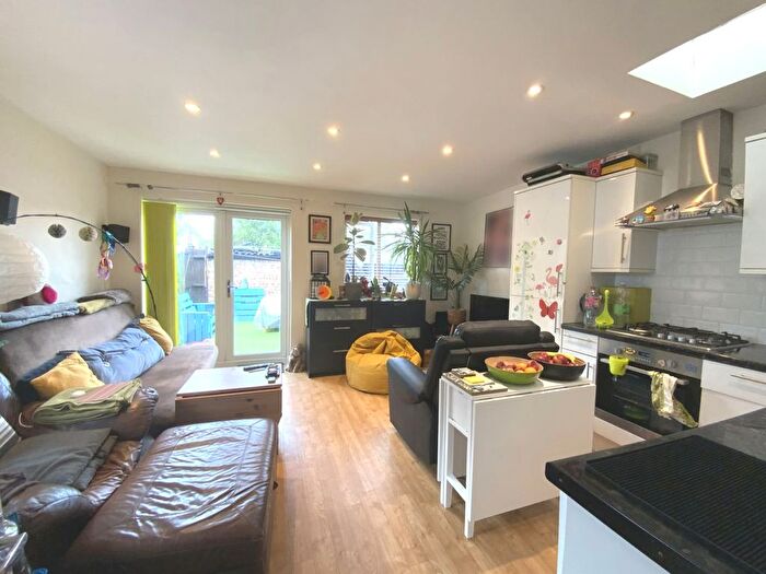 1 Bedroom Detached House To Rent In Camellia Lane, Surbiton, KT5