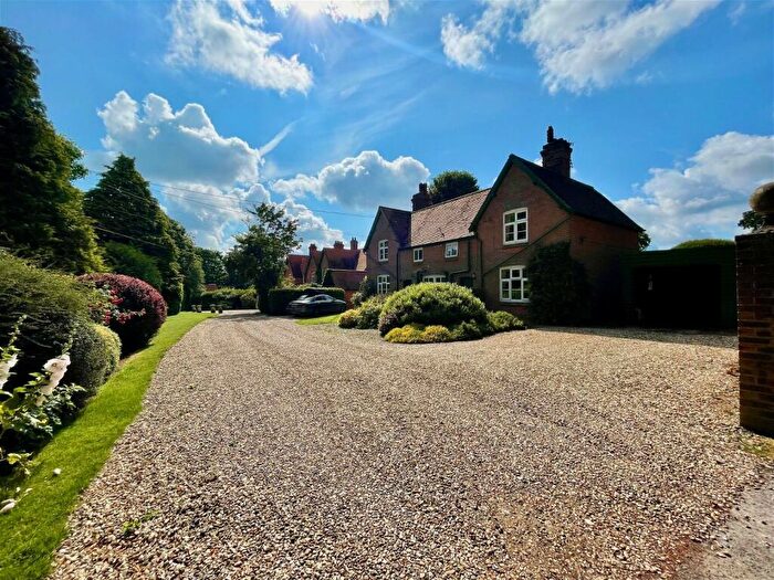 2 Bedroom Semi-Detached House To Rent In Shepherds Hill, Compton, Newbury, RG20