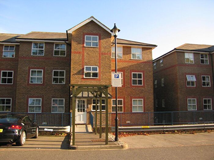 2 Bedroom Flat To Rent In Riverbank Close, ME15