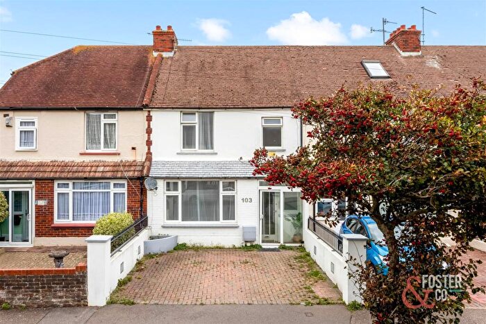 3 Bedroom House For Sale In The Gardens, Brighton, BN42