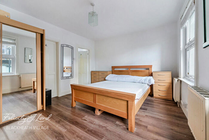 3 Bedroom Semi-Detached House For Sale In Silk Mills Path, London, SE13