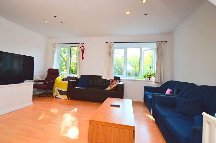 4 Bedroom Terraced House To Rent In Crowthorne Close, London, SW18