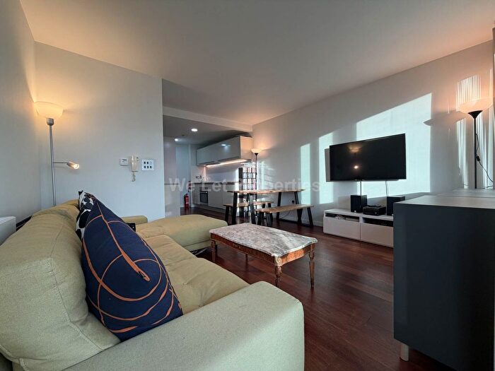 1 Bedroom Flat To Rent In Deansgate, Manchester, M3