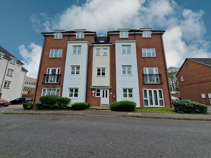 2 Bedroom Apartment To Rent In Shottery Close, Redditch, B98
