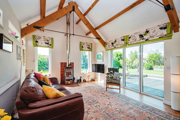 4 Bedroom Bungalow For Sale In Tavernspite, Whitland, Pembrokeshire, SA34