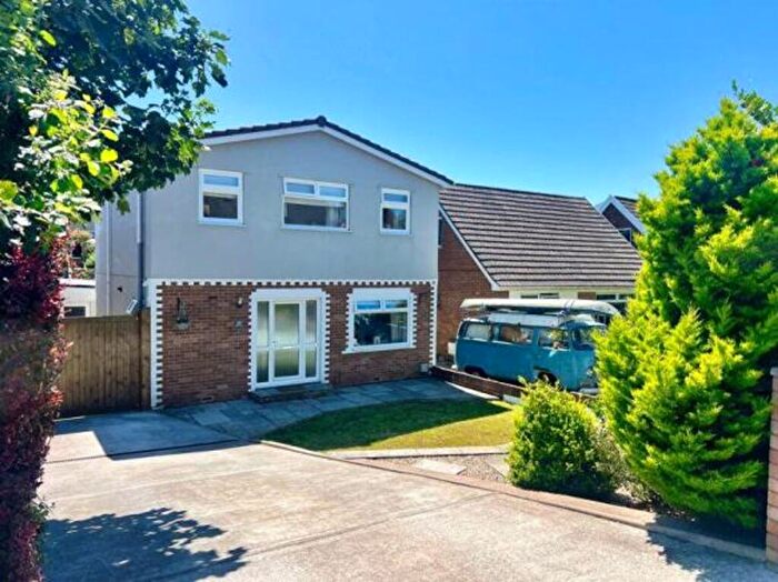 4 Bedroom Detached House For Sale In Park Court Road, Bridgend, CF31