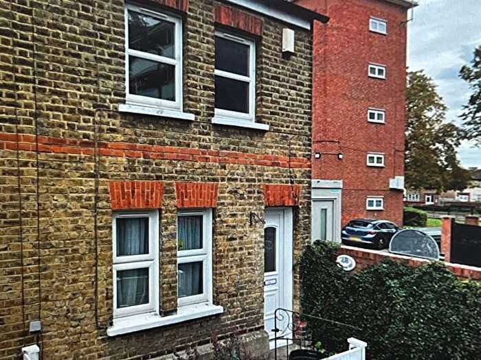 3 Bedroom Property To Rent In Lucas Road, London, SE20