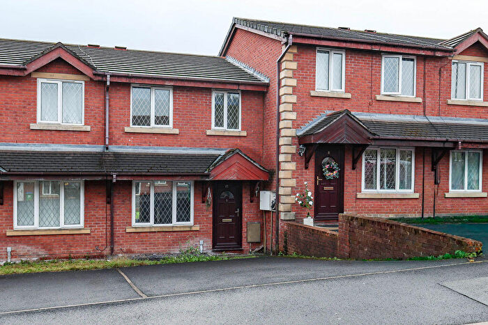 3 Bedroom Terraced House For Sale In Margroy Close, Rochdale, OL12