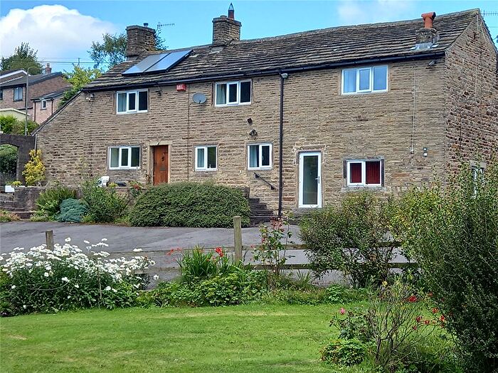 4 Bedroom Detached House For Sale In Whitle Road, New Mills, High Peak, Derbyshire, SK22