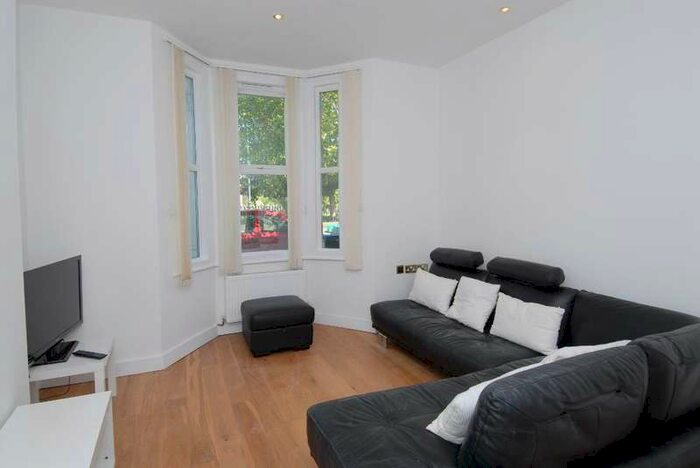 1 Bedroom Flat To Rent In Gap Road, Wimbledon, SW19