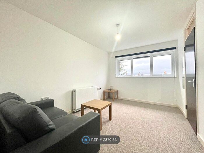 1 Bedroom Flat To Rent In Summer Hill Court, Bristol, BS5
