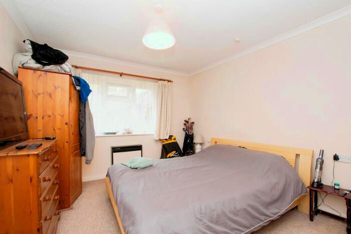 1 Bedroom Flat For Sale In Micheldever Road, Andover, SP10