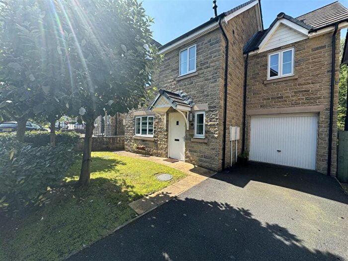 4 Bedroom House For Sale In Cocksfoot Drive, Mossley, OL5