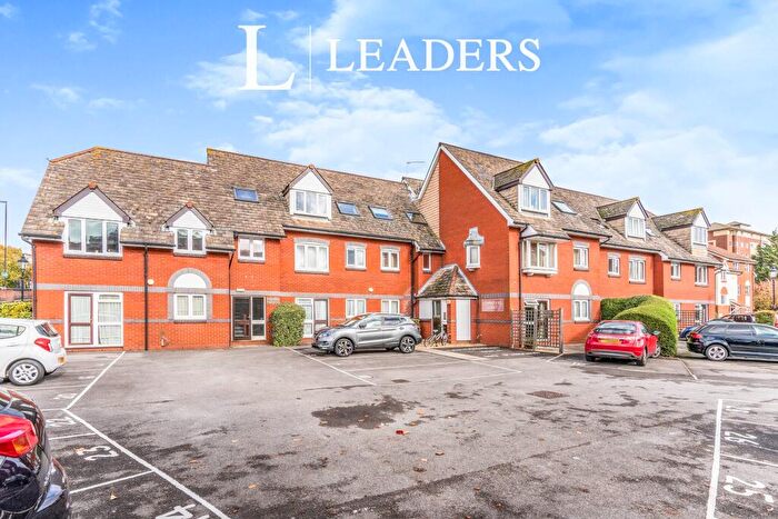 1 Bedroom Flat To Rent In Commodore Court, Captains Place, Southampton, SO14