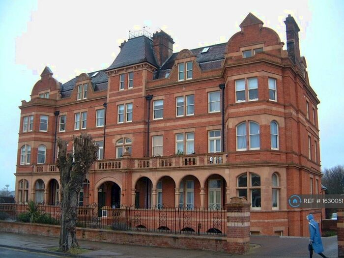 2 Bedroom Flat To Rent In St. Marys Court, Herne Bay, CT6