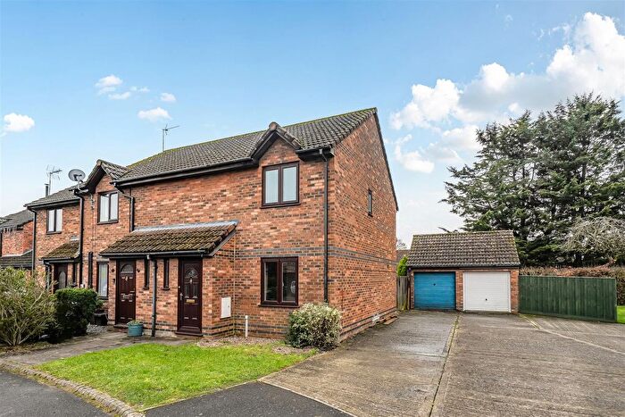 3 Bedroom End Terrace House For Sale In Davis Road, Market Lavington, SN10