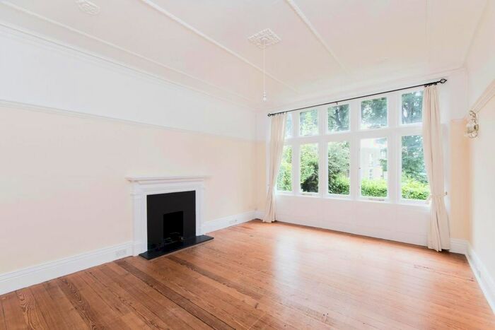 1 Bedroom Flat To Rent In Lansdown Grove, Bath, BA1