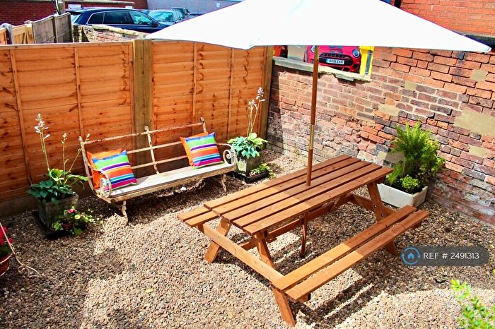 8 Bedroom End Of Terrace House To Rent In Newland, Lincoln, LN1