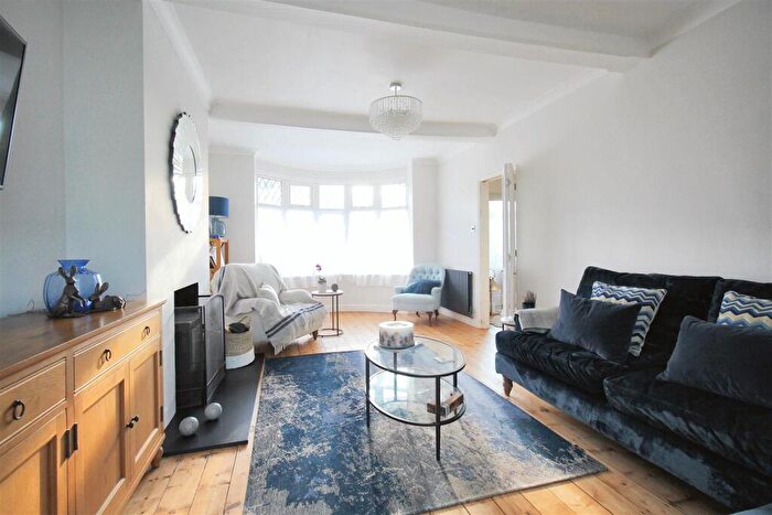 2 Bedroom Semi-Detached Bungalow For Sale In Ketts Oak, Hethersett, Norwich, NR9