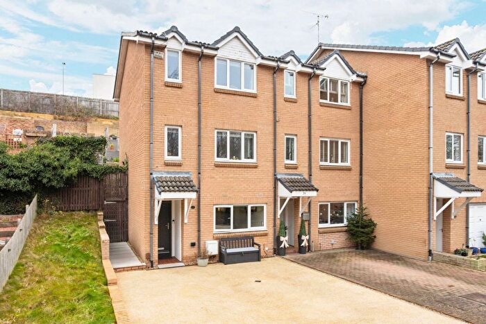 4 Bedroom End Terrace House For Sale In Daiches Braes, Edinburgh, EH15