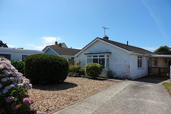 3 Bedroom Detached Bungalow For Sale In Sunnymead Close, Selsey, PO20