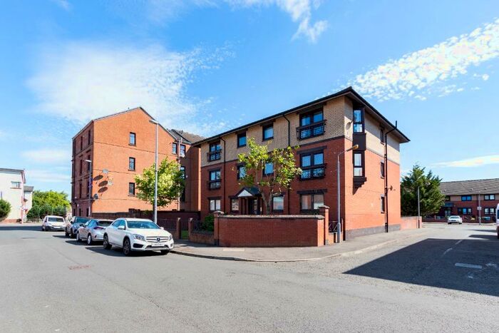 2 Bedroom Flat To Rent In Quarryknowe Street, Parkhead, Glasgow, G31