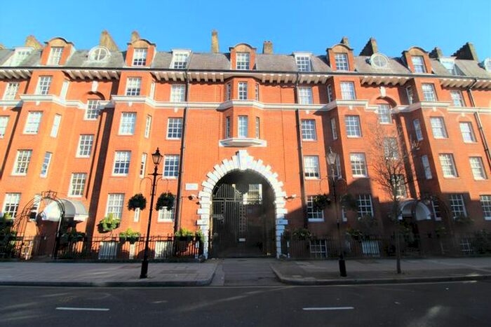 2 Bedroom Flat To Rent In Regency Street, Westminster, London, SW1P