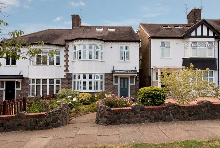 4 Bedroom Terraced House To Rent In Arnos Grove, London, N14