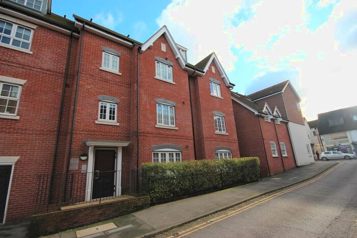 1 Bedroom Flat To Rent In Little Lane, Wantage, Oxfordshire, OX12