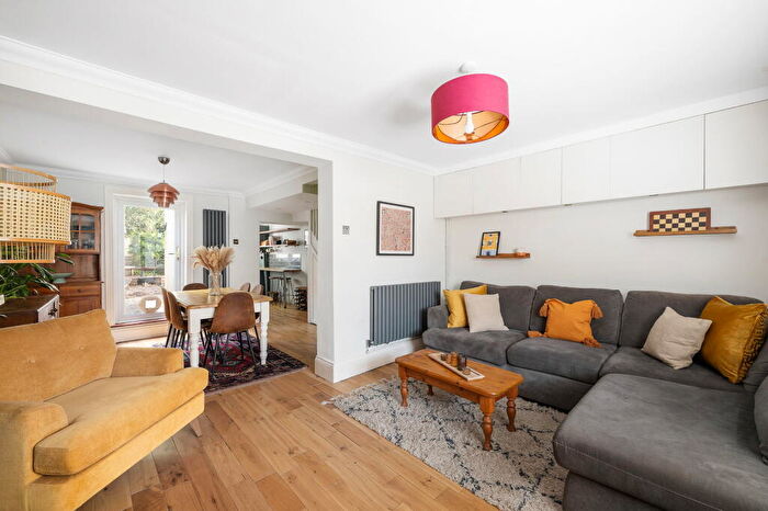 4 Bedroom Terraced House For Sale In Rutland Walk, London, SE6