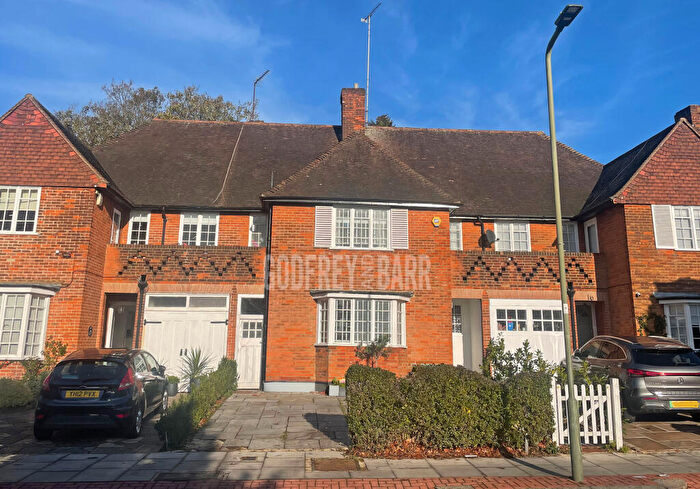 4 Bedroom Property For Sale In Hill Top, Hampstead Garden Suburb, NW11