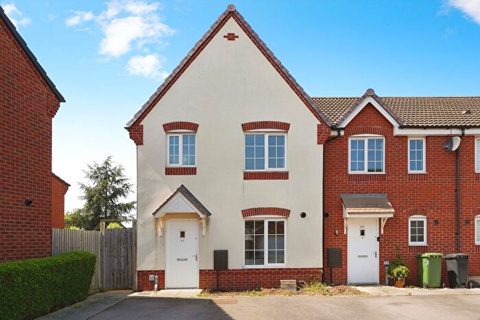 3 Bedroom End Of Terrace House For Sale In Crump Way, Evesham, Worcestershire, WR11