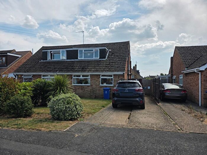 3 Bedroom Semi-Detached House For Sale In Manor Close, Harpole, Northampton, NN7