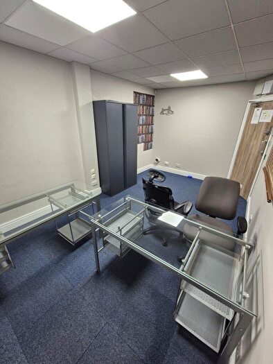 1 Bedroom House To Rent In -Park Royal Road, Ealing, NW10