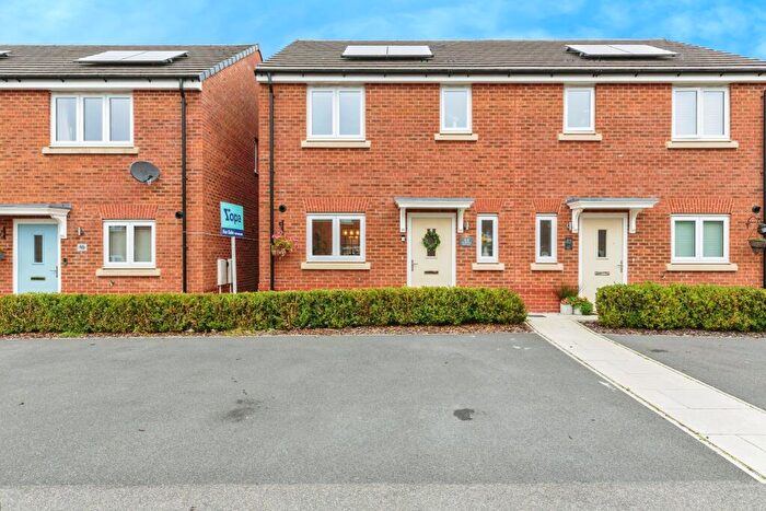 3 Bedroom Semi-Detached House For Sale In The Ridings, Preston, PR3