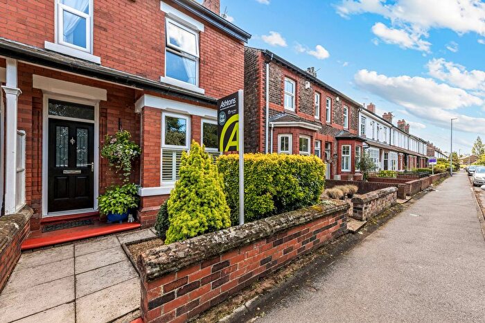 3 Bedroom End Terrace House For Sale In Ellesmere Road, Stockton Heath, WA4