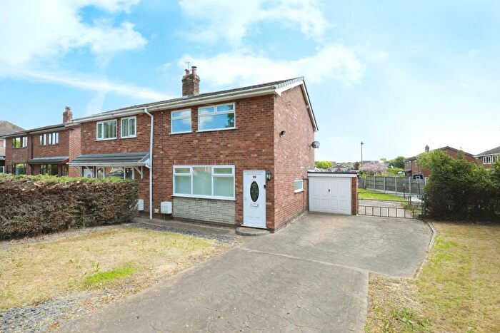 3 Bedroom Semi-Detached House For Sale In Niddries Lane, Moulton, Northwich, CW9
