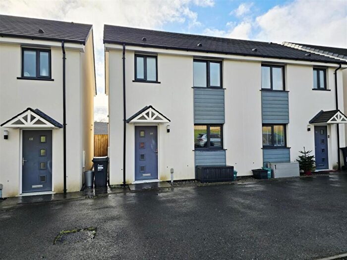 3 Bedroom Terraced House For Sale In Long Field Road, Launceston, PL15