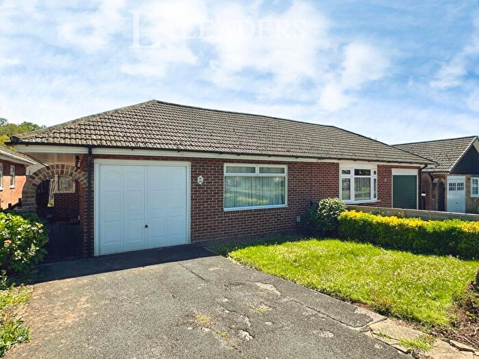 2 Bedroom Bungalow For Sale In Milton Road, Cowplain, Waterlooville, PO8