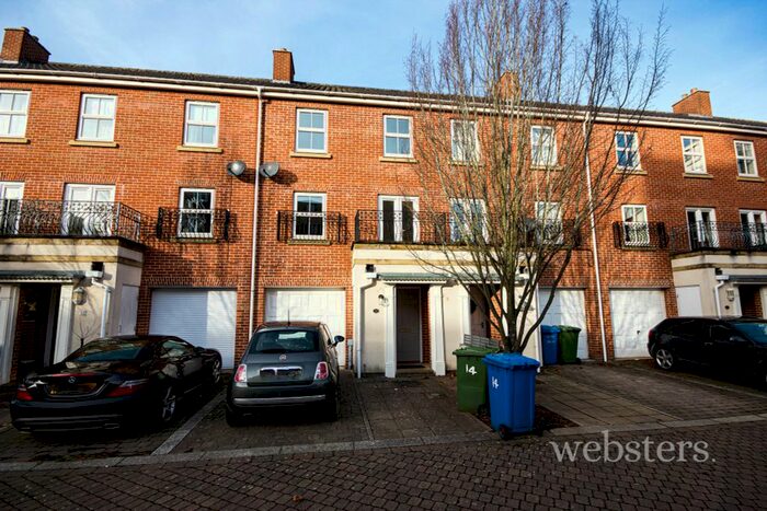 3 Bedroom Town House To Rent In Thomas Wyatt Close, Norwich, NR2