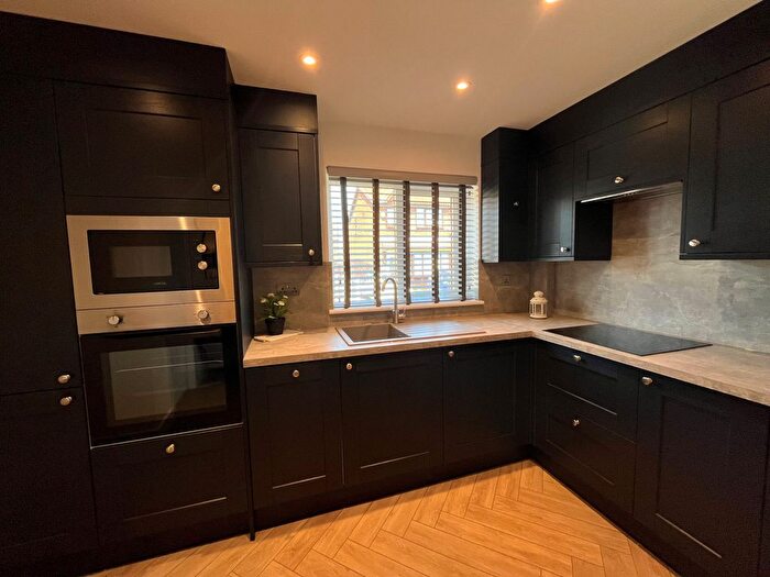 1 Bedroom Flat To Rent In Meadowbrook Close, Normanton, WF6