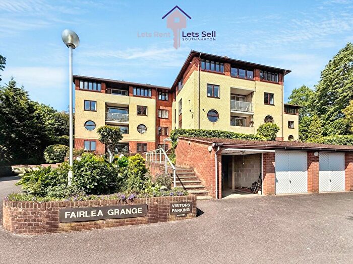 2 Bedroom Flat For Sale In Fairlea Grange, Denbigh Gardens, SO16