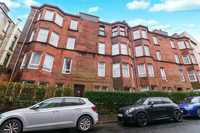 2 Bedroom Flat For Sale In Trefoil Avenue, Shawlands, Glasgow, G41