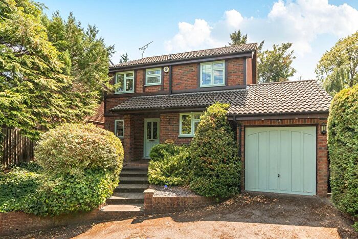 4 Bedroom Detached House For Sale In Pickhurst Lane, Hayes, Kent, BR2